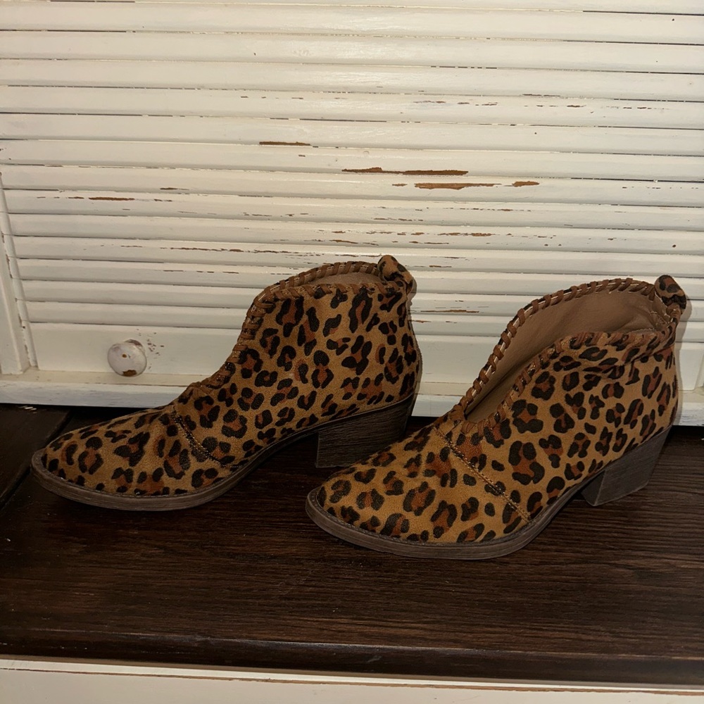 leopard print volatile booties. Size 6.5